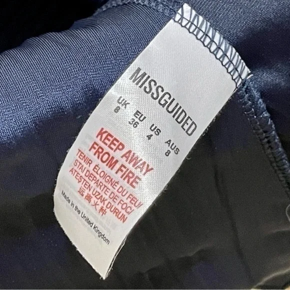 MISSGUIDED NAVY SLEEVELESS VELVET PLEATED SWING DRESS SZ 4 - Picture 8 of 8